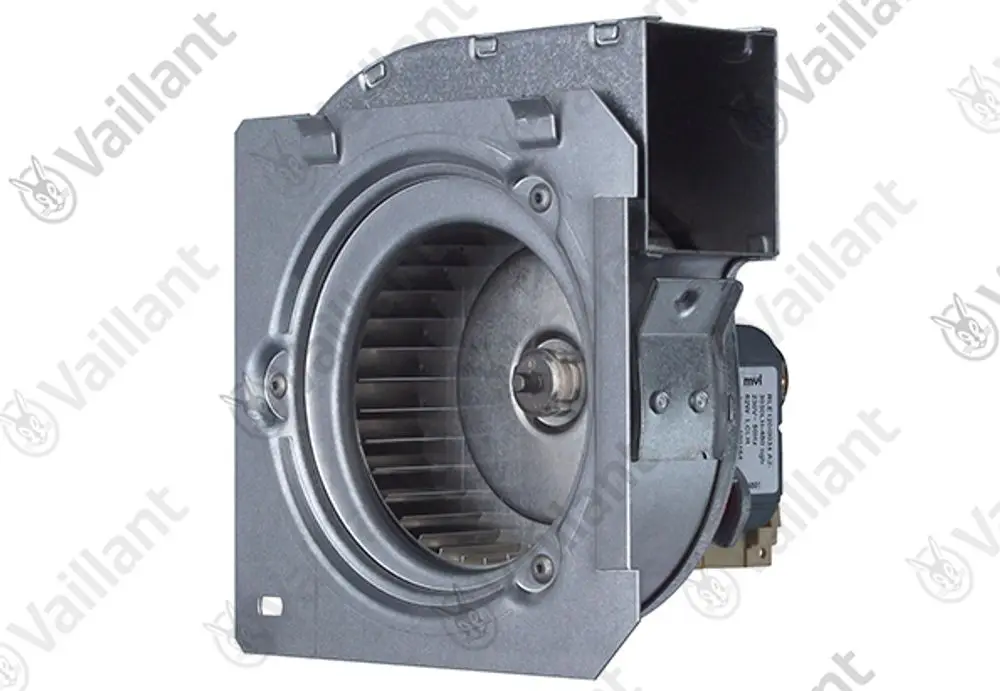 Vaillant Gebläse mit metallischer Gehäusekonstruktion und Lüfter, zur Verwendung in Heizsystemen. Sichtbar sind der Motor und die Verbindungselemente.